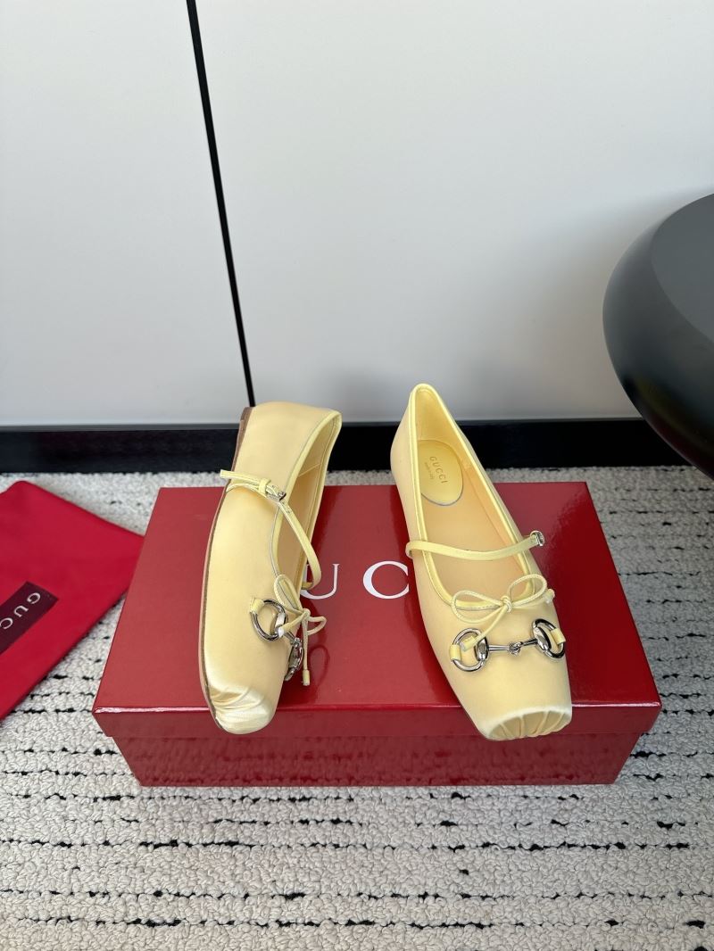 Gucci Flat Shoes